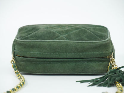 Chanel CC Logo Quilted Tassel Chain Shoulder Bag Pochette Suede Leather Green — view 5