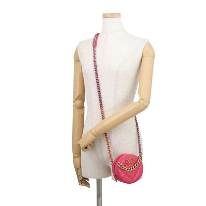 Chanel Chain Shoulder Bag 19 Quilted CC Logo Lambskin — view 4