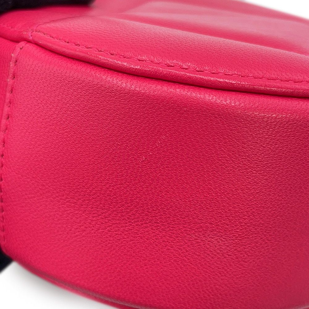 Chanel Chain Shoulder Bag 19 Quilted CC Logo Lambskin — view 7