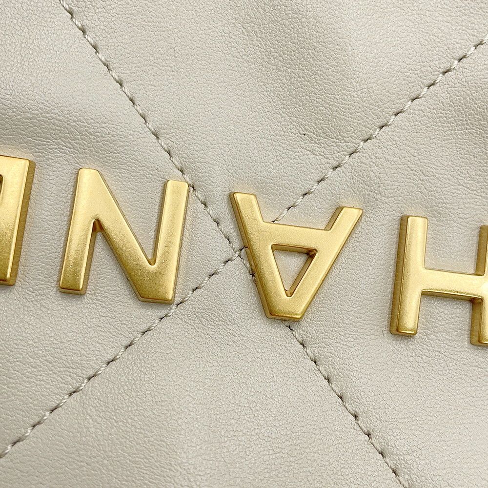 Chanel Handbag 22 Quilted Small Shiny Calfskin — view 6