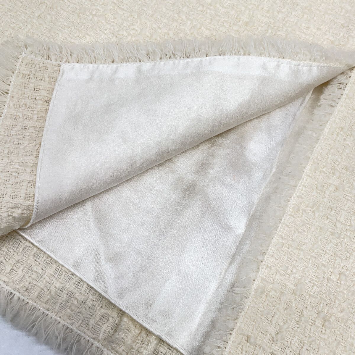 Dolce & Gabbana White SK Gdcaw Tweed DG Skirt 40 — view 8