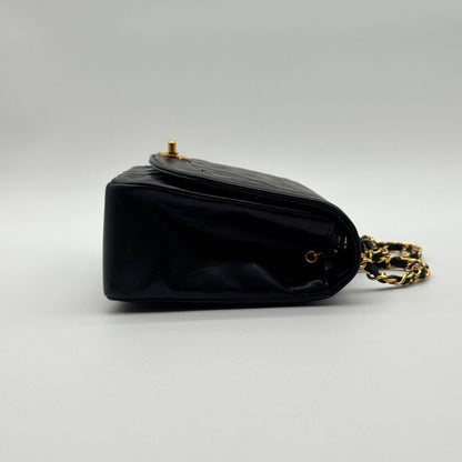 Chanel Large Shoulder Bag Diana Flap Quilted Black Leather CC Logo Turnlock — view 3