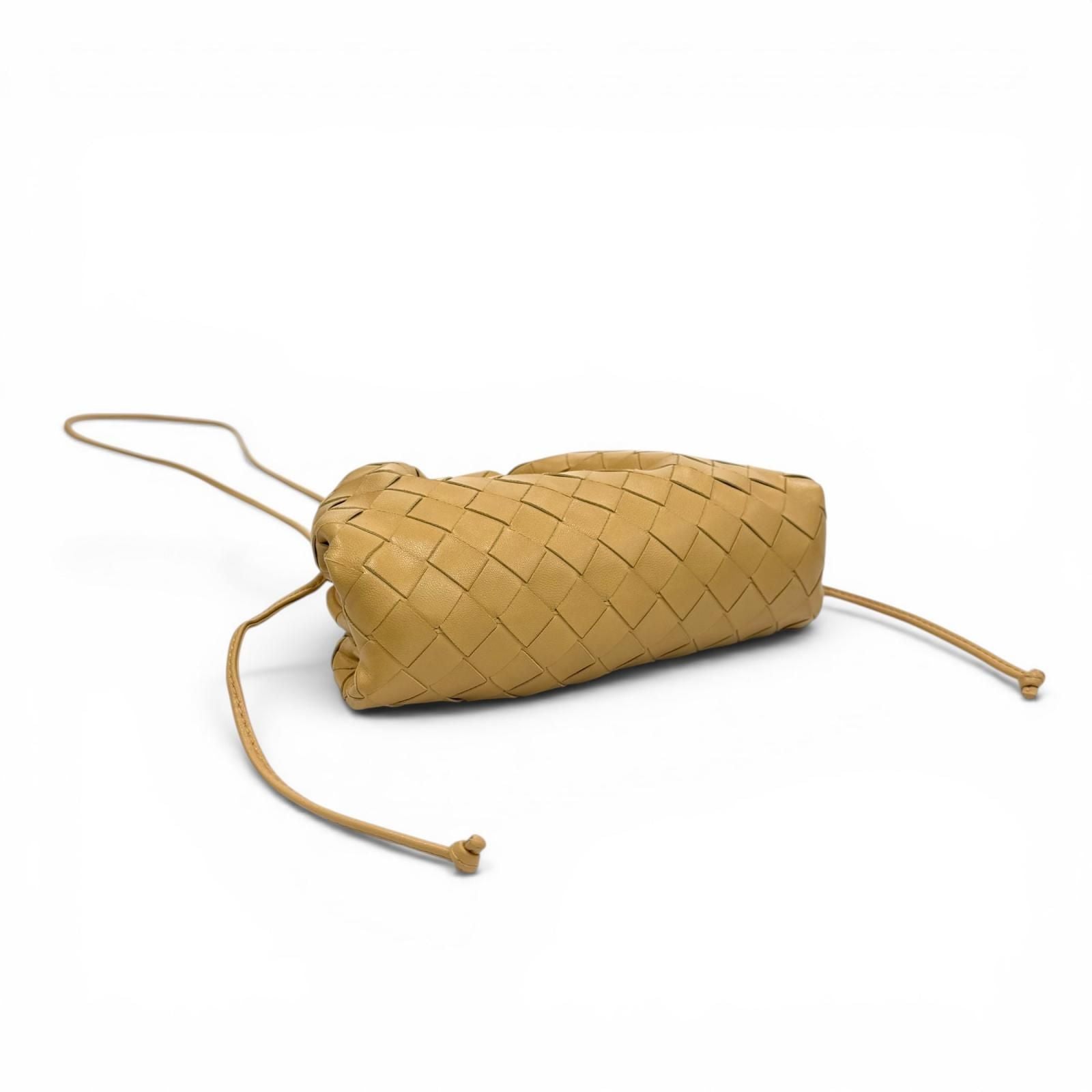 Bottega Veneta Mini the Pouch Leather Shoulder Bag Beige — view 3