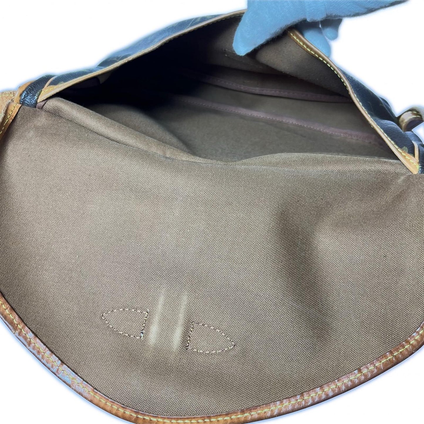 Louis Vuitton Monogram Saumur 30 Shoulder Bag Brown — view 5