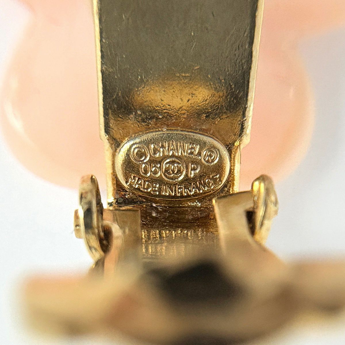 Chanel CC Logo Earrings Flower Gold Plated Pink — view 4