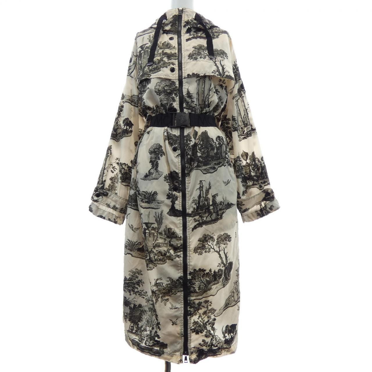 Moncler Toile de Jouy Bouteille Coat