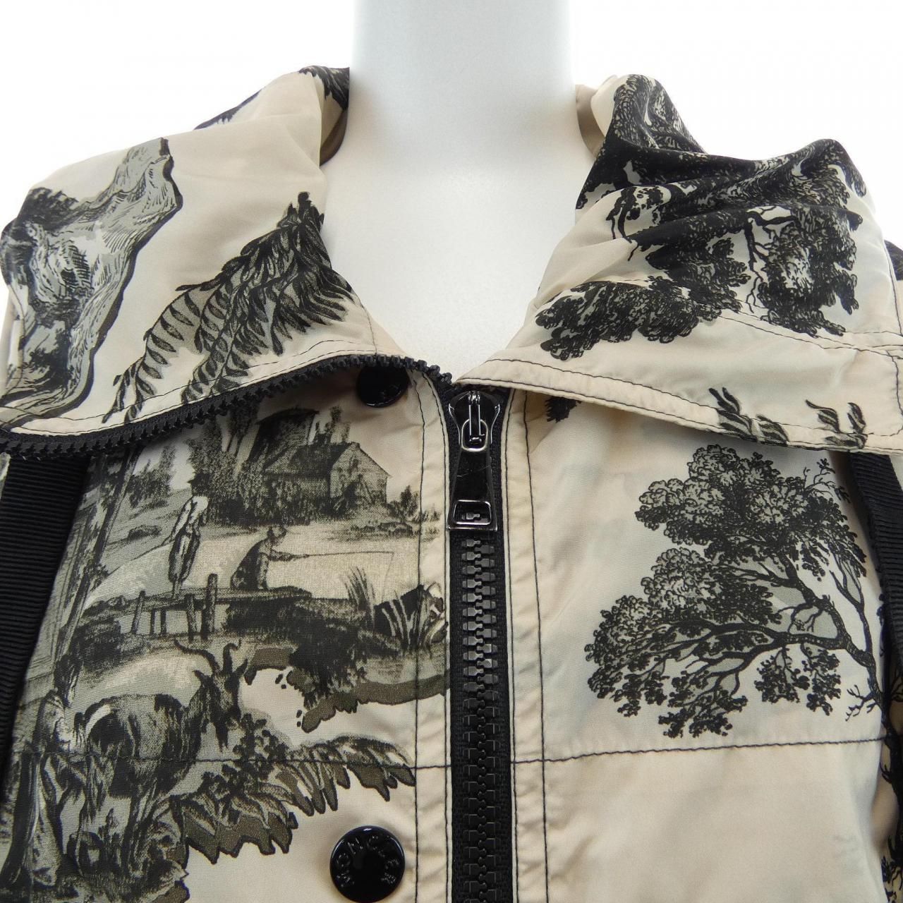 Moncler Toile de Jouy Bouteille Coat — view 5