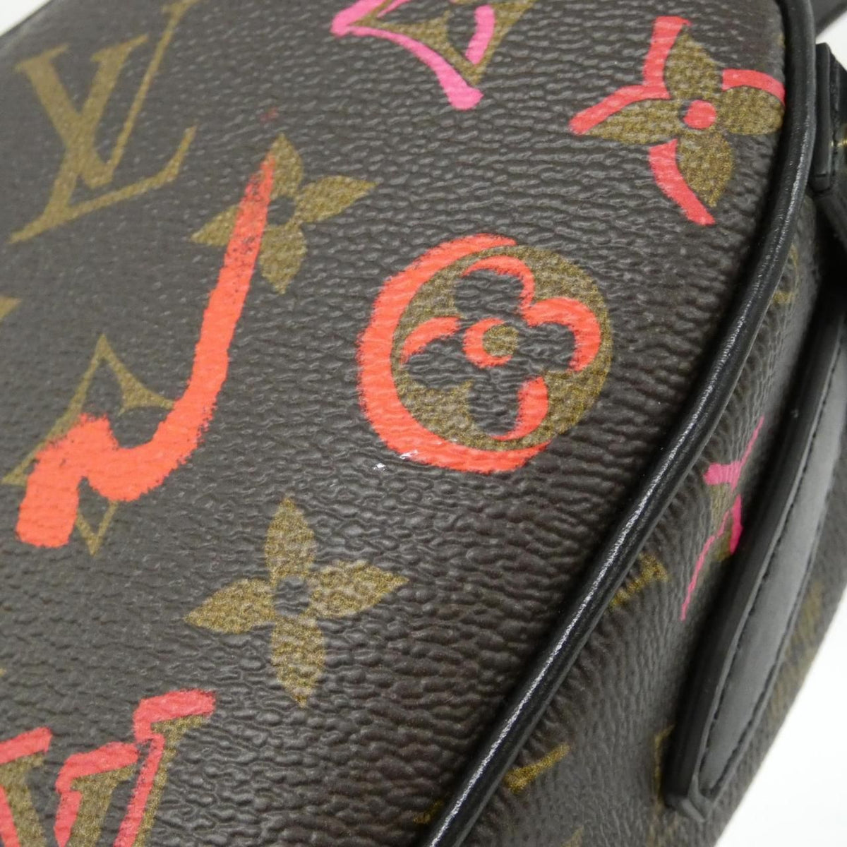 Louis Vuitton Monogram Sac Cool Shoulder Bag Heart — view 4