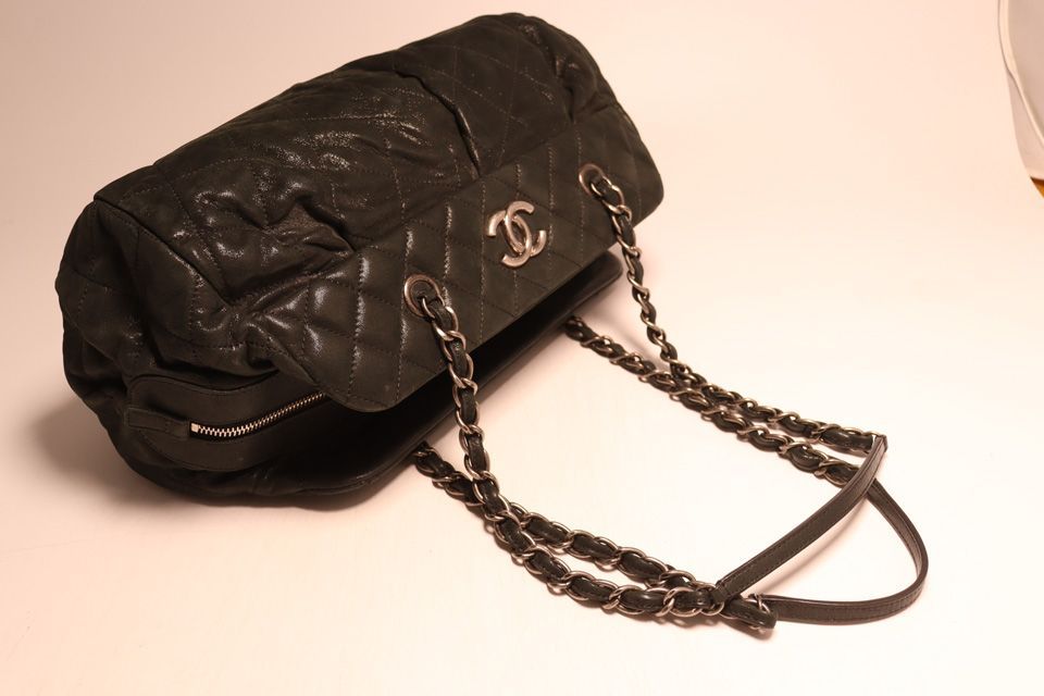 Chanel Quilted Leather Shoulder Bag — view 6