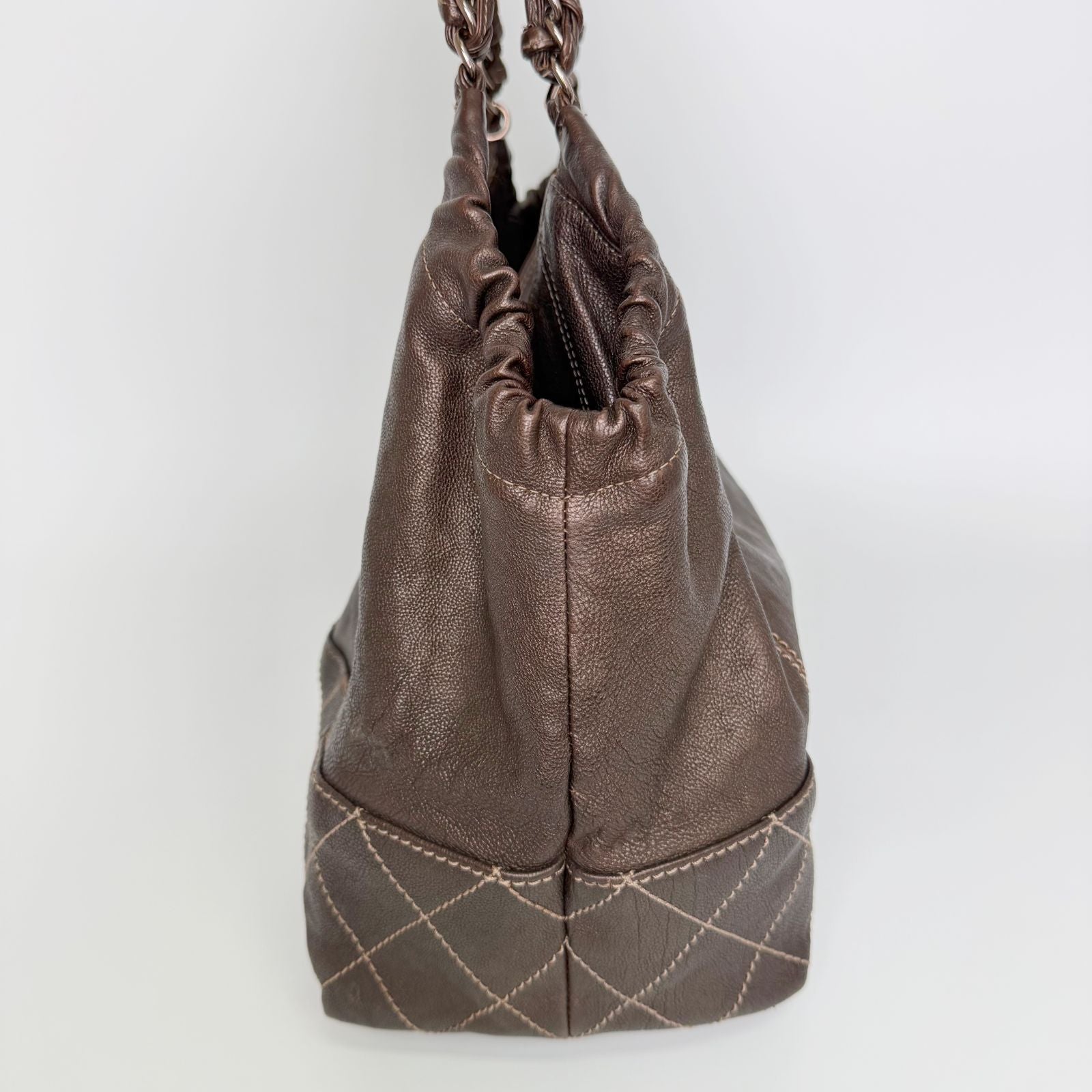 Chanel CC Logo Quilted Chain Tote Shoulder Bag Leather Brown Vintage — view 5