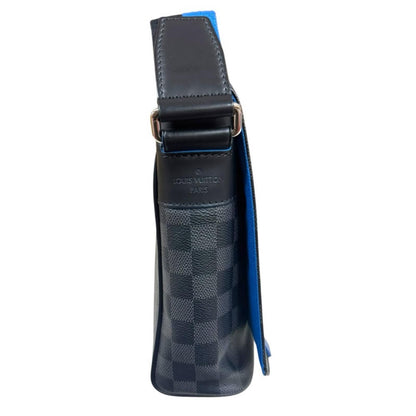 Louis Vuitton District PM NM Damier Graphite Shoulder Bag Canvas Black — view 5
