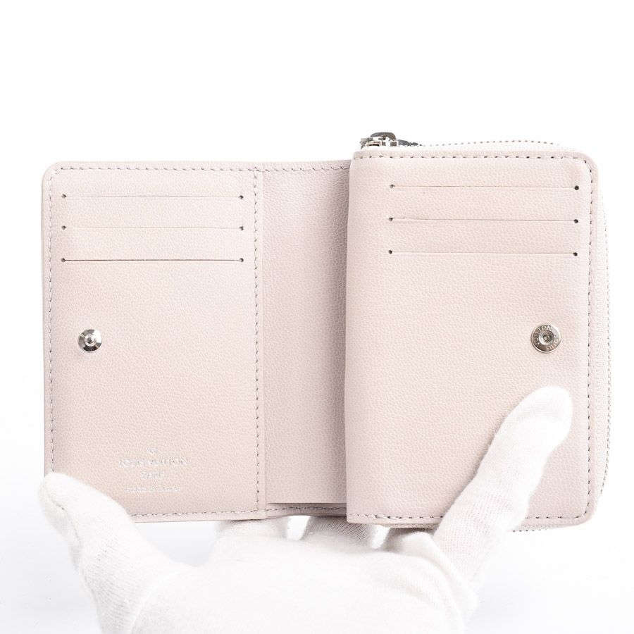 Louis Vuitton Compact Wallet Portefeuille — view 4