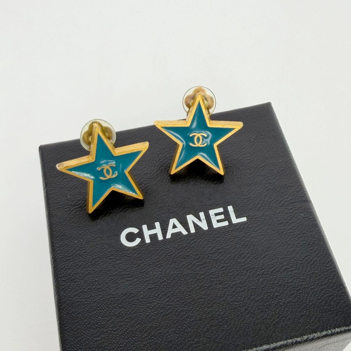 Chanel 01P CC Logo Star Earrings Plated Turquoise Blue Gold Vintage