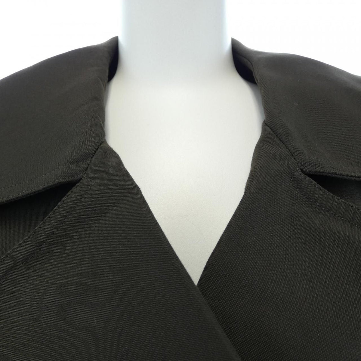 Chanel 97A Vintage Trench Coat — view 4