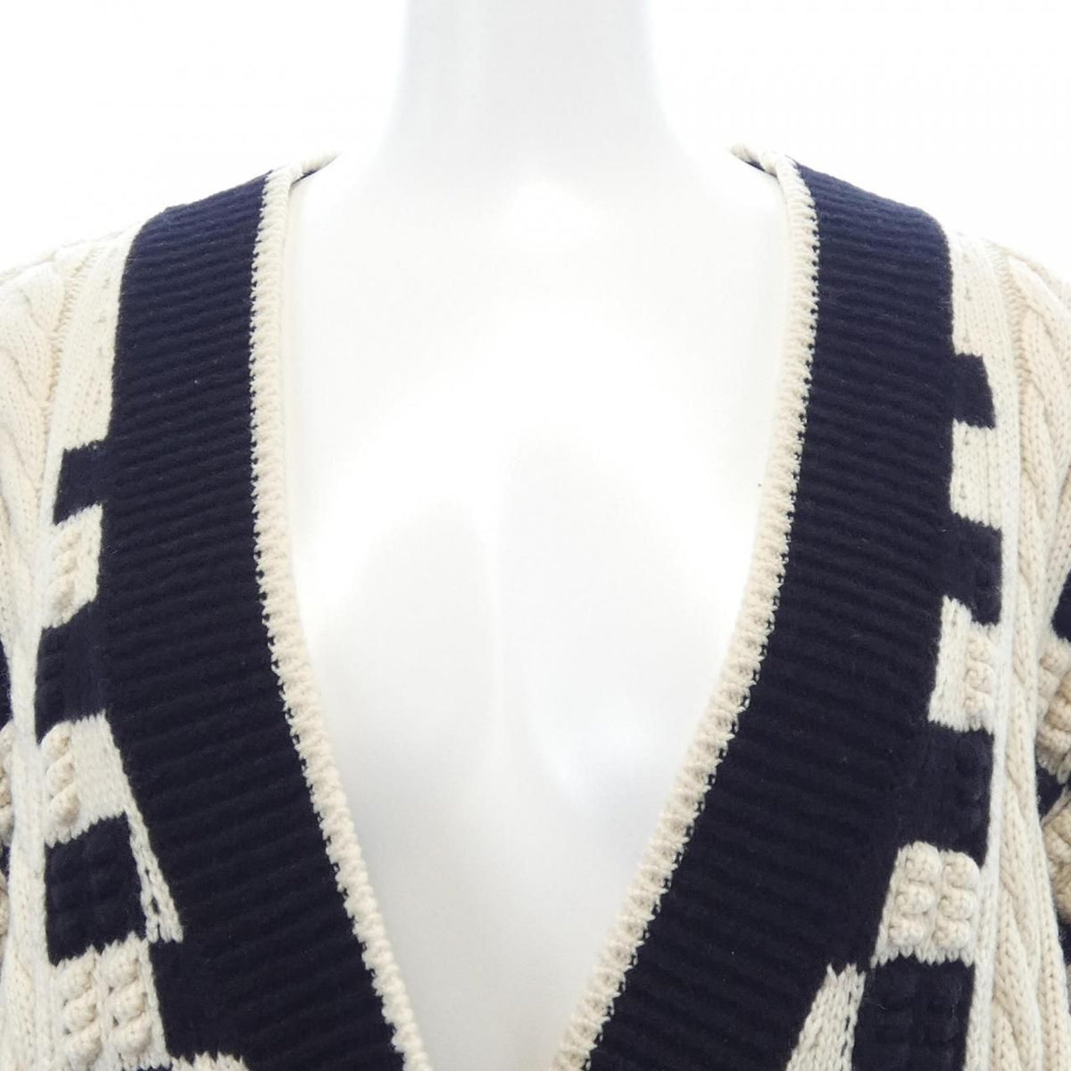 Chanel Cardigan Black — view 6
