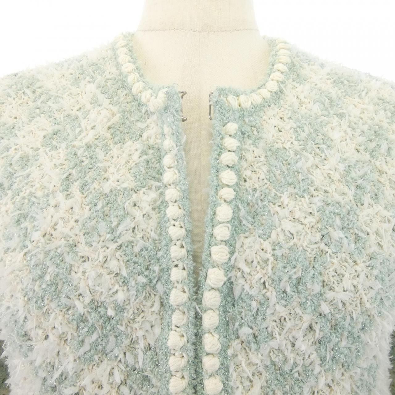 Chanel Collarless Jacket White — view 6