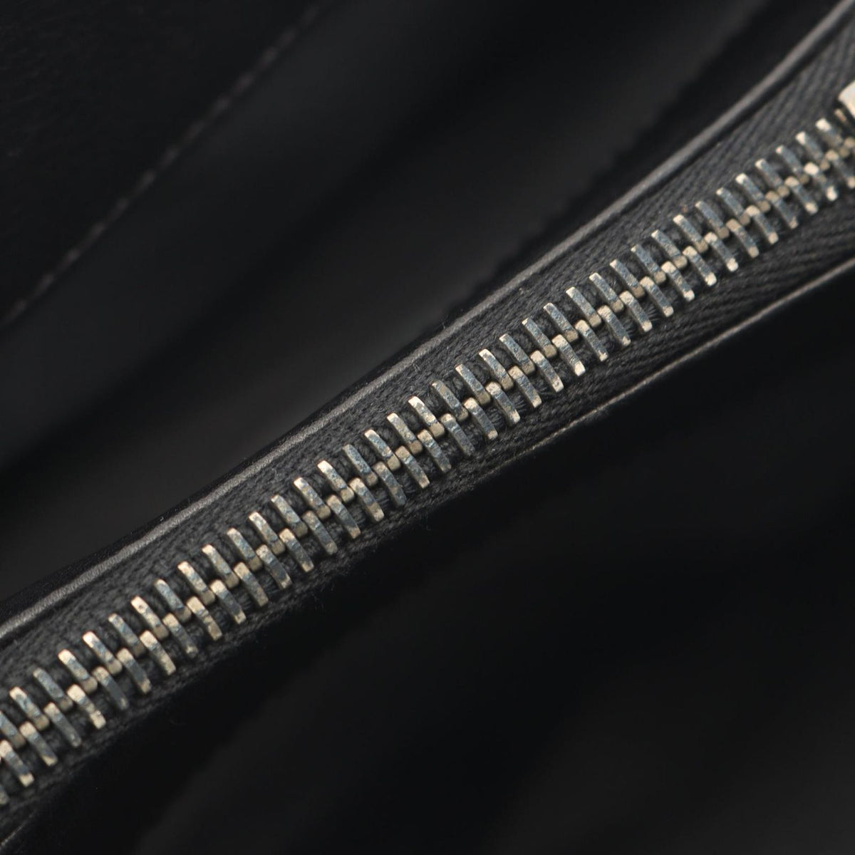 Chanel Handbag CC Logo Black Lambskin Chain — view 6