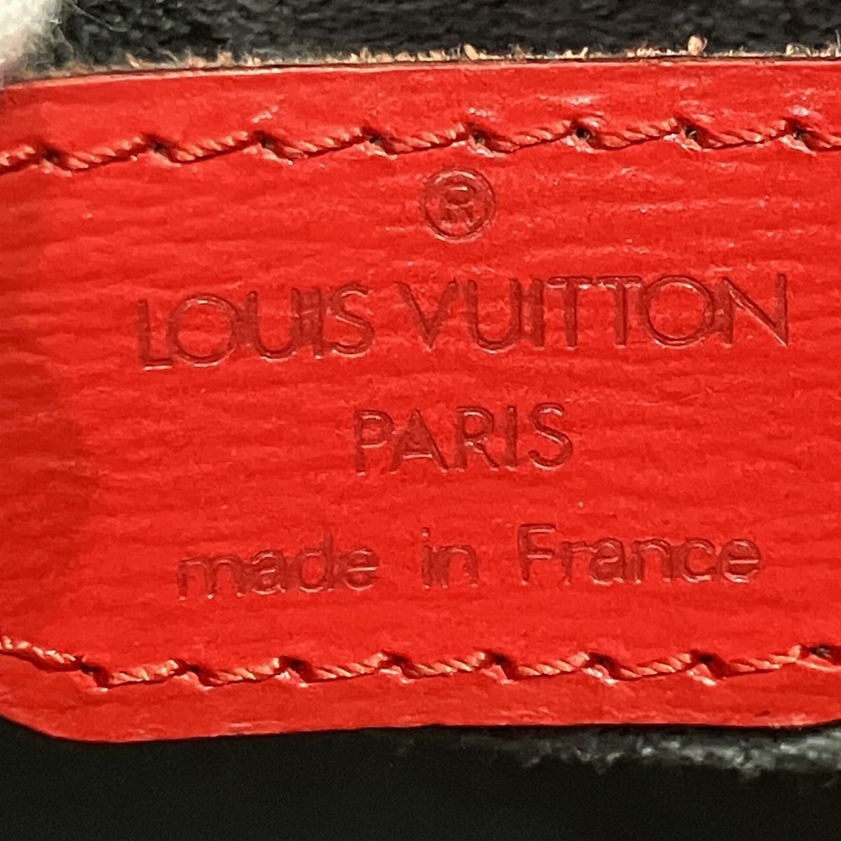 Louis Vuitton Saint Jacques Poignet Long Epi Shoulder Bag Leather — view 4