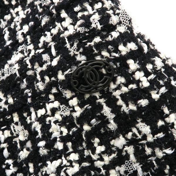 Chanel 09P Skirt White — view 3