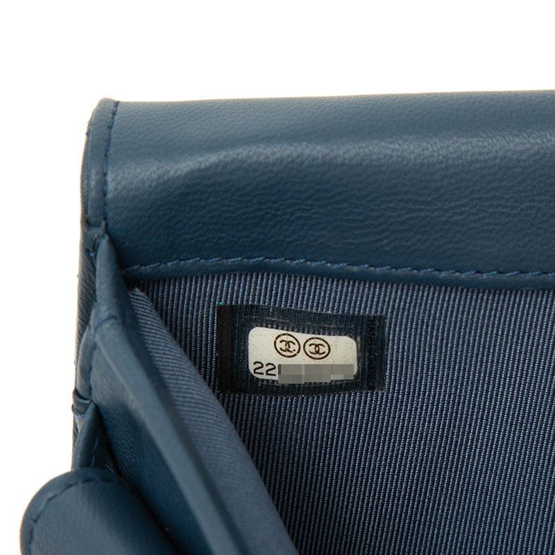 Chanel Quilted CC Logo Wallet Navy Lambskin — view 7