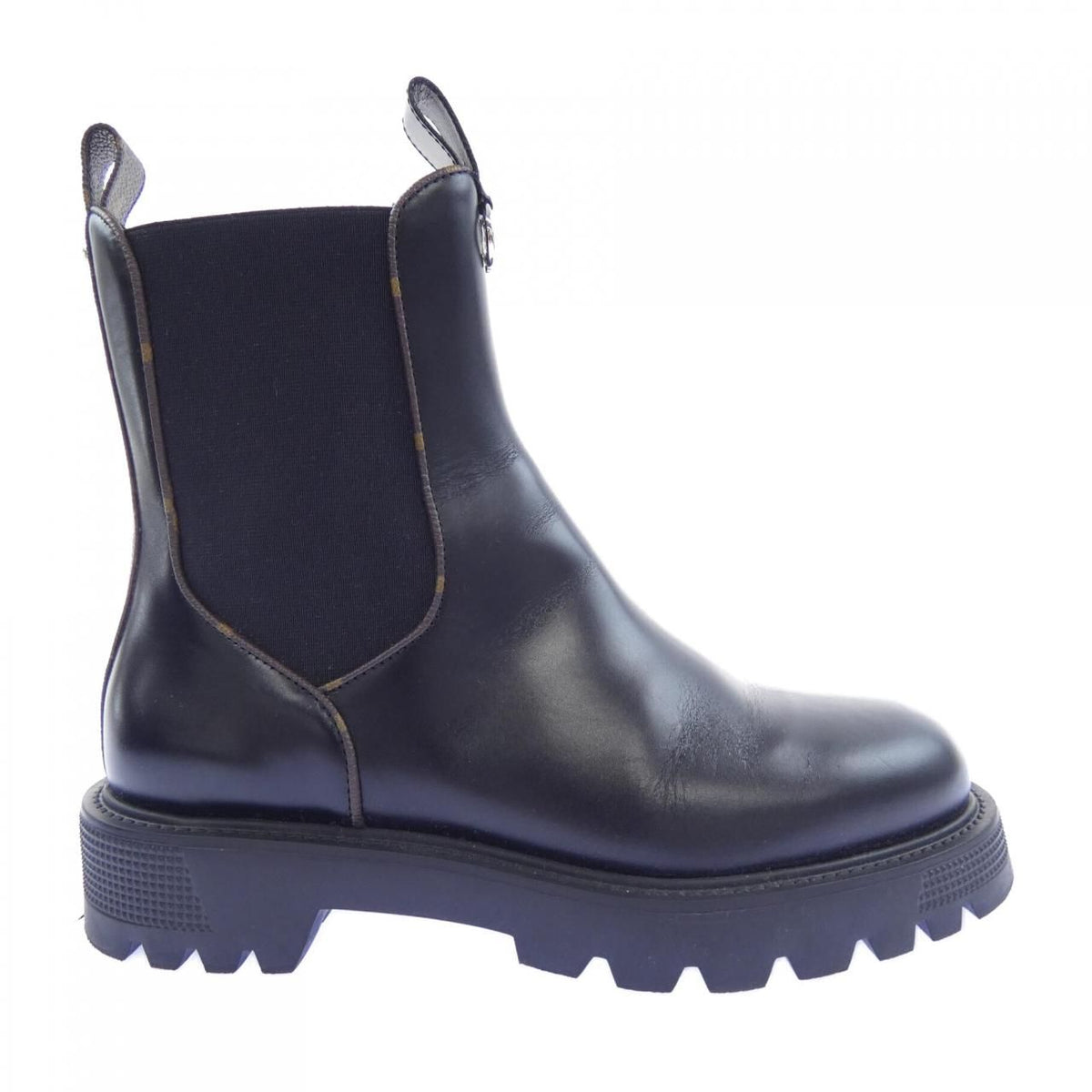 Louis Vuitton District Chelsea Boots