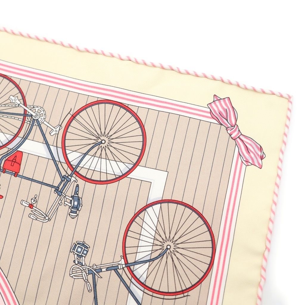 Hermes Petit Carre les Becanes Silk Scarf Ivory — view 4
