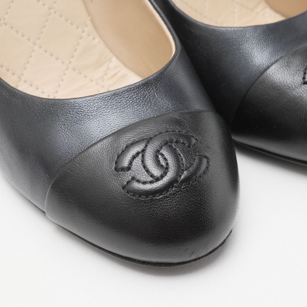 Chanel Pumps CC Logo Bicolor Shoes 36.5 — view 4