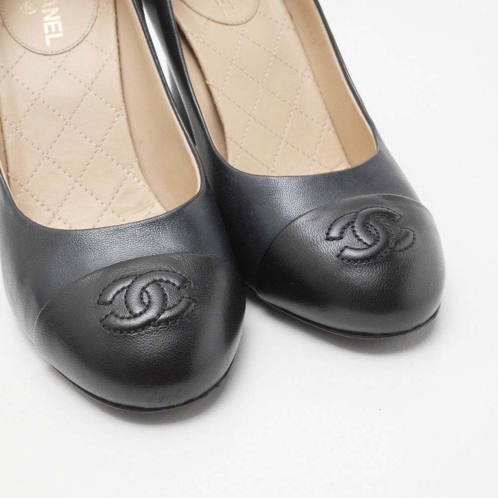 Chanel Pumps CC Logo Bicolor Shoes 36.5 — view 3