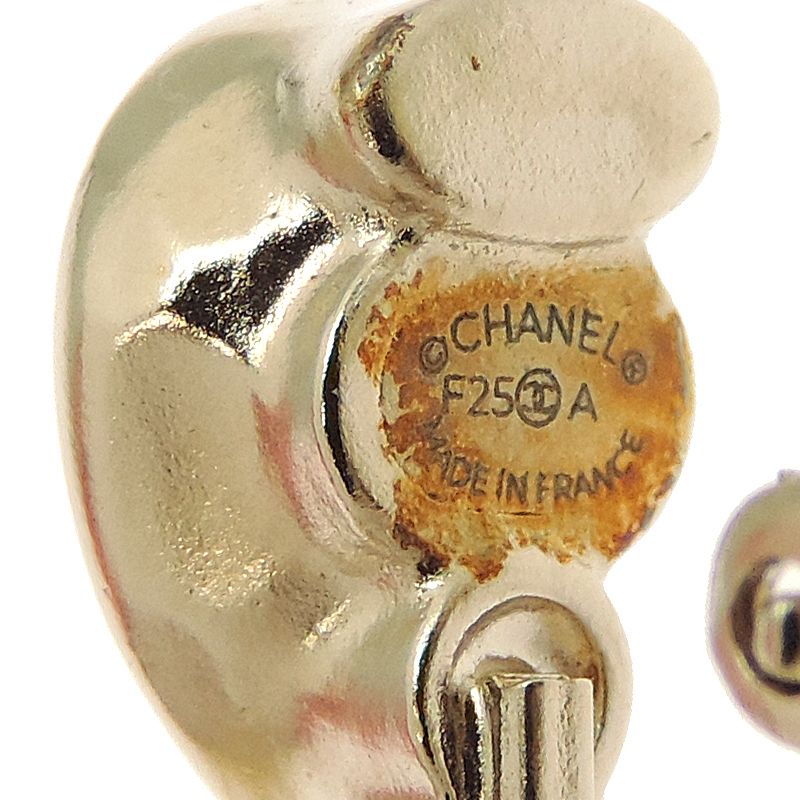 Chanel Earrings Beige — view 5