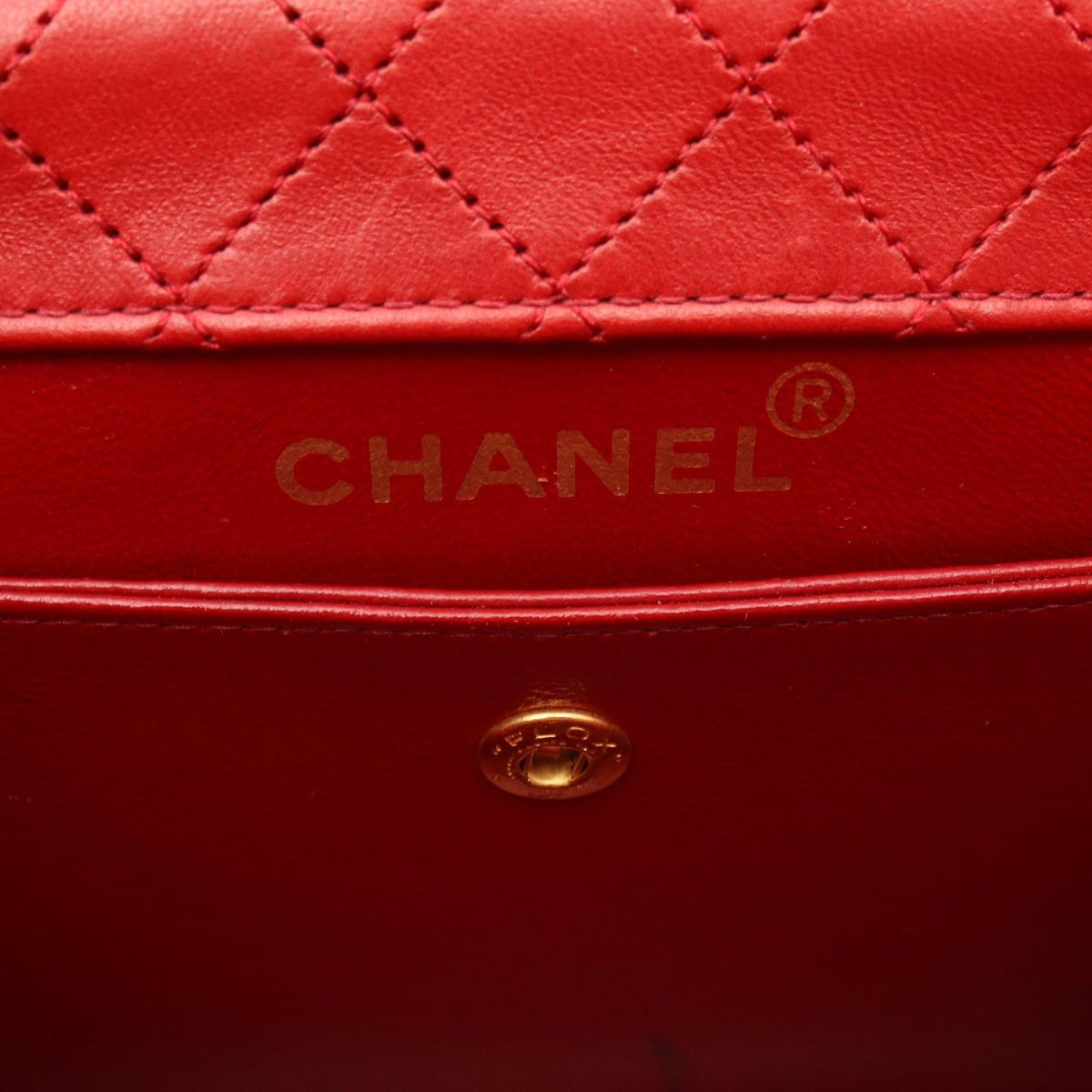 Chanel Shoulder Bag Quilted Red Navy Lambskin Bicolor Chain — view 4