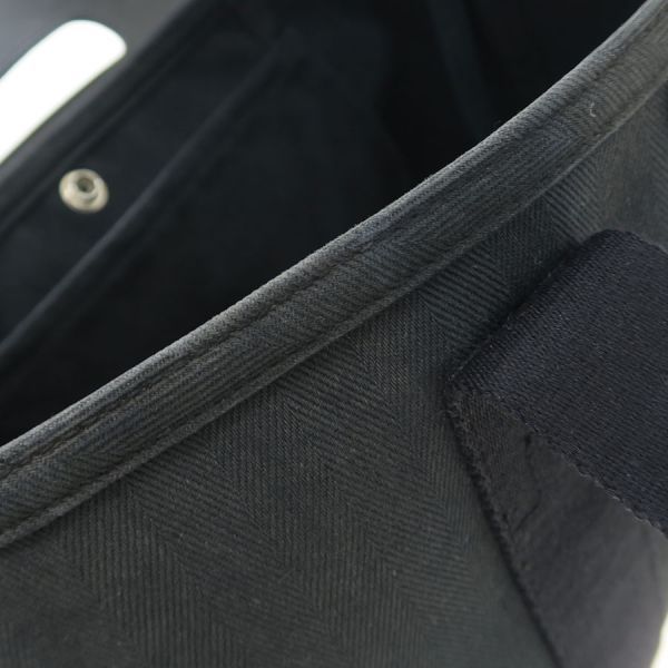 Hermes Valparaiso PM Tote Black — view 7