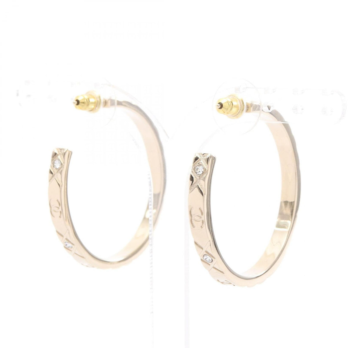 Chanel Single Earring CC Logo Hoop — view 3