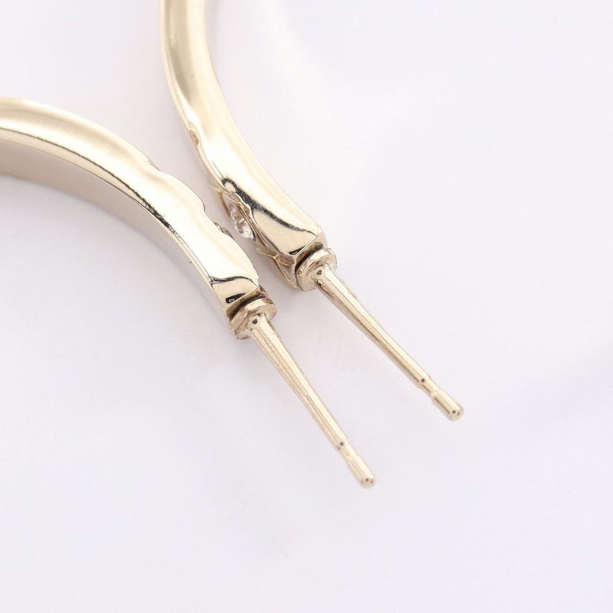 Chanel Single Earring CC Logo Hoop — view 7