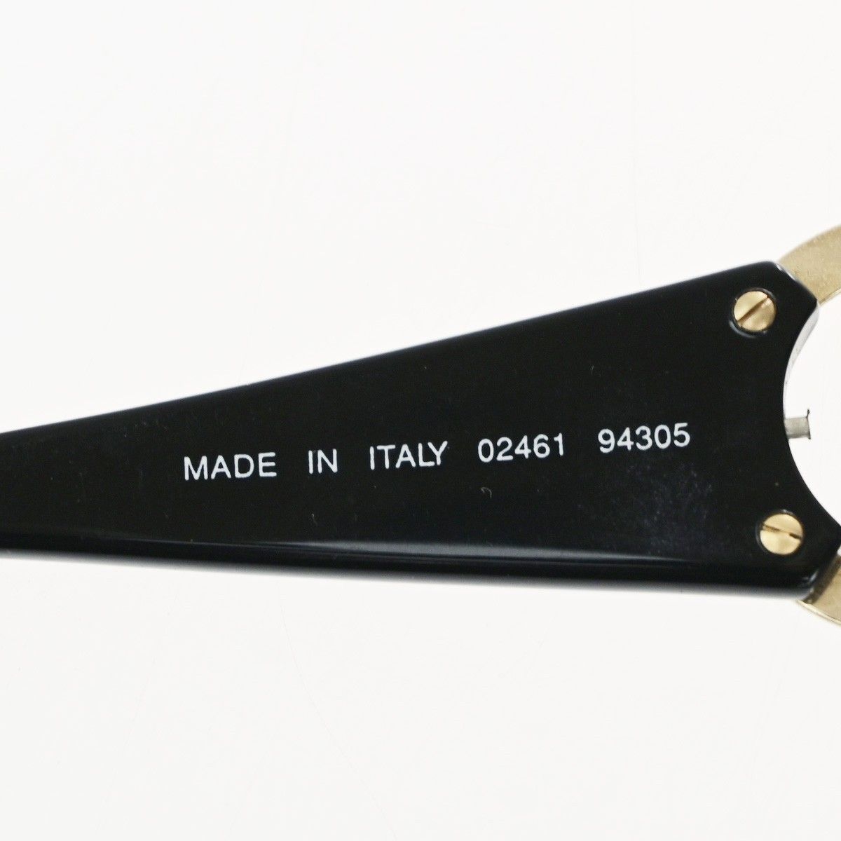 Chanel Sunglasses CC Logo Black Gold Eyewear — view 7