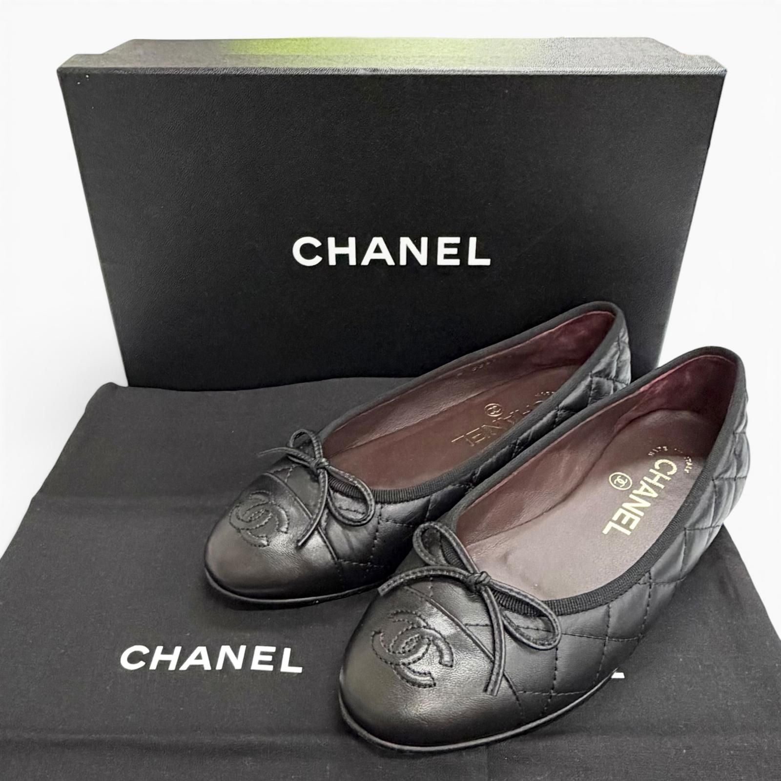 Chanel CC Logo Ribbon Quilted Leather Flat Pumps Black Italian 35 — view 2