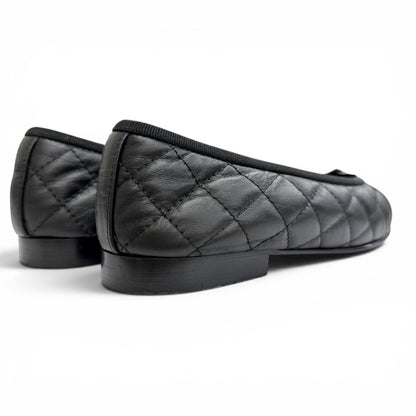Chanel CC Logo Ribbon Quilted Leather Flat Pumps Black Italian 35 — view 5
