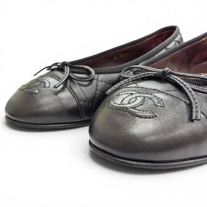 Chanel CC Logo Ribbon Quilted Leather Flat Pumps Black Italian 35 — view 6