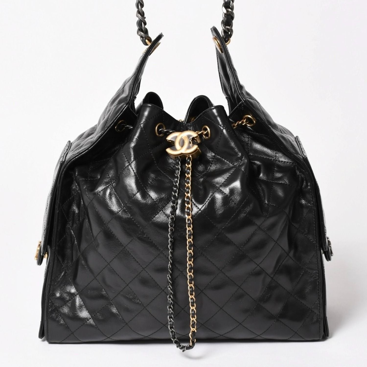 Chanel 25 Large Handbag Base Grained Calfskin CC Logo Black — view 2