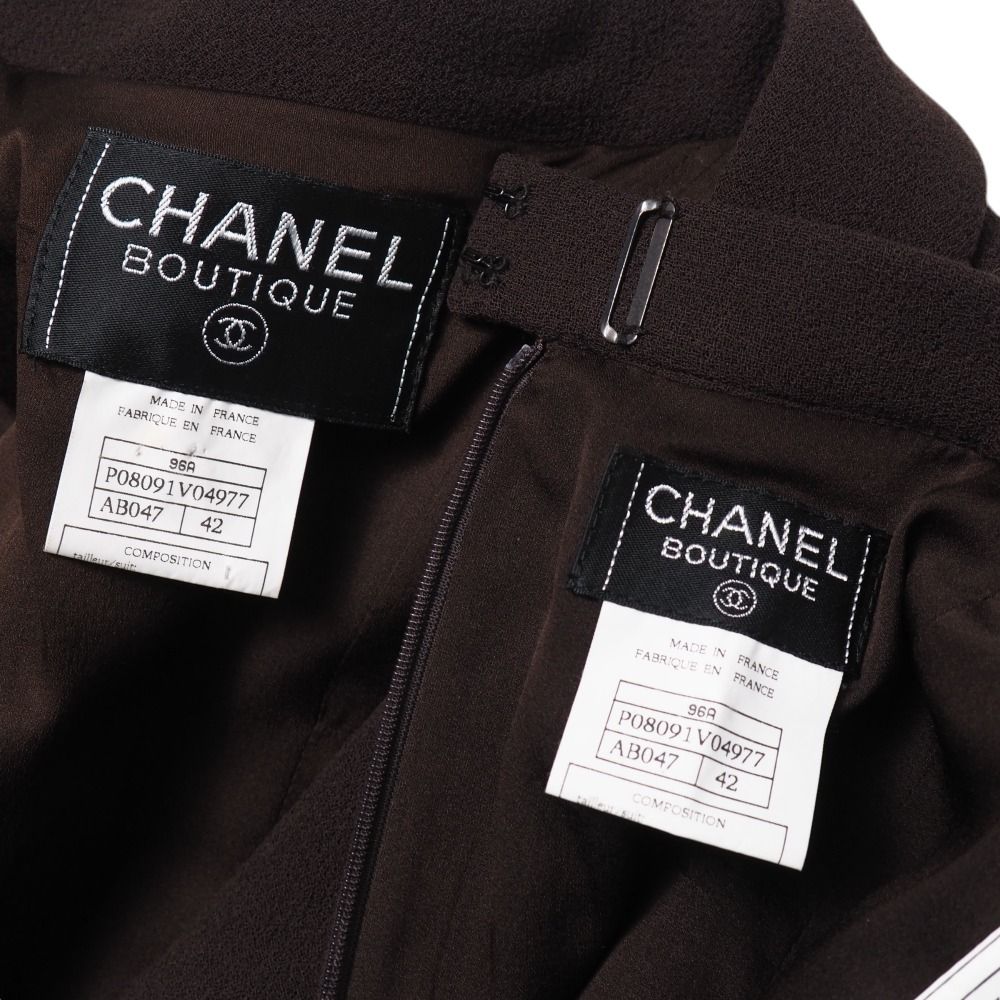 Chanel 96A Vintage Skirt Suit 42 Set Midi CC Logo — view 7