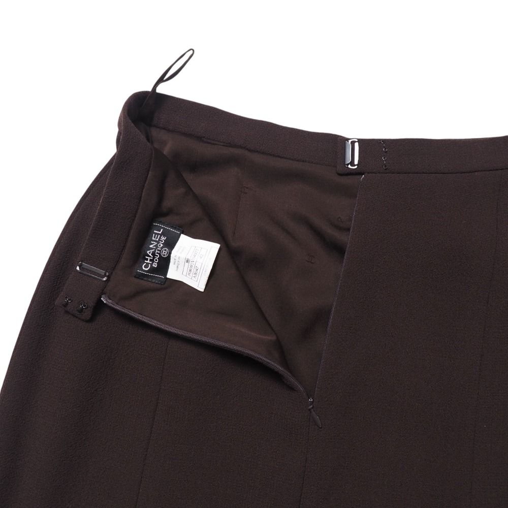 Chanel 96A Vintage Skirt Suit 42 Set Midi CC Logo — view 6