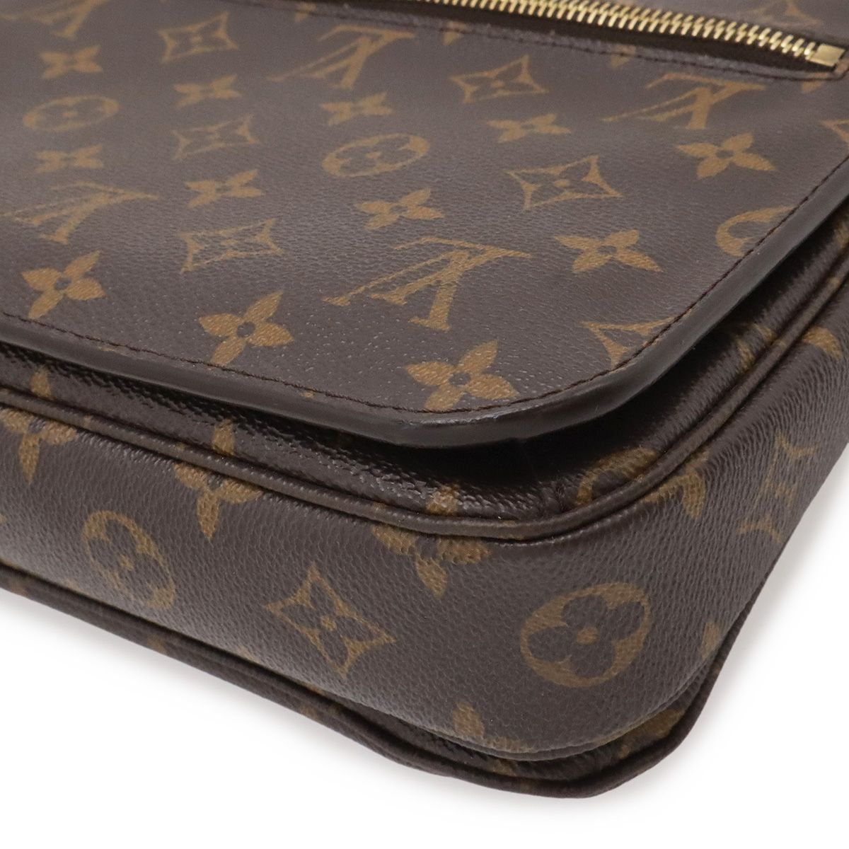 Louis Vuitton Monogram Pochette Metis MM 2-Way Shoulder Bag Clutch — view 3