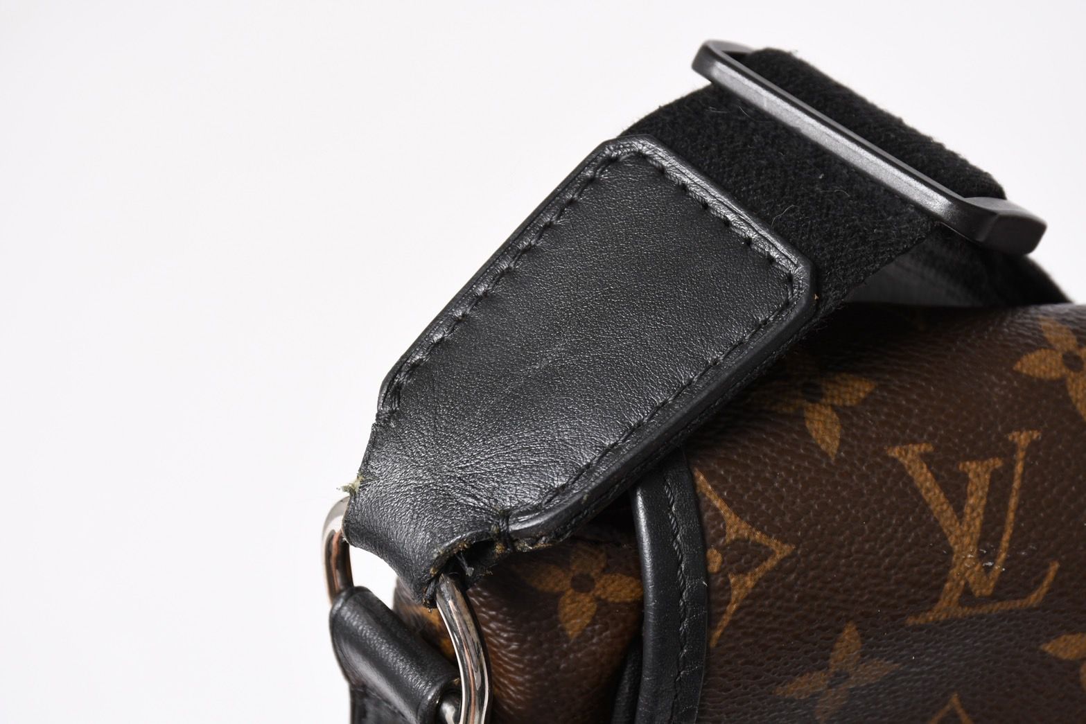 Louis Vuitton Macassar Bus GM Shoulder Bag Monogram Canvas Brown — view 5