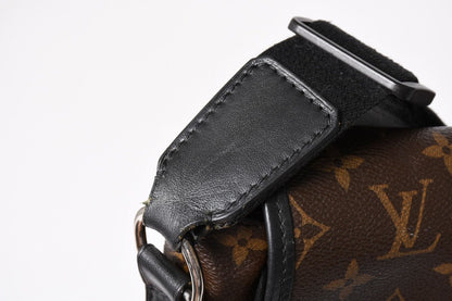 Louis Vuitton Macassar Bus GM Shoulder Bag Monogram Canvas Brown — view 5