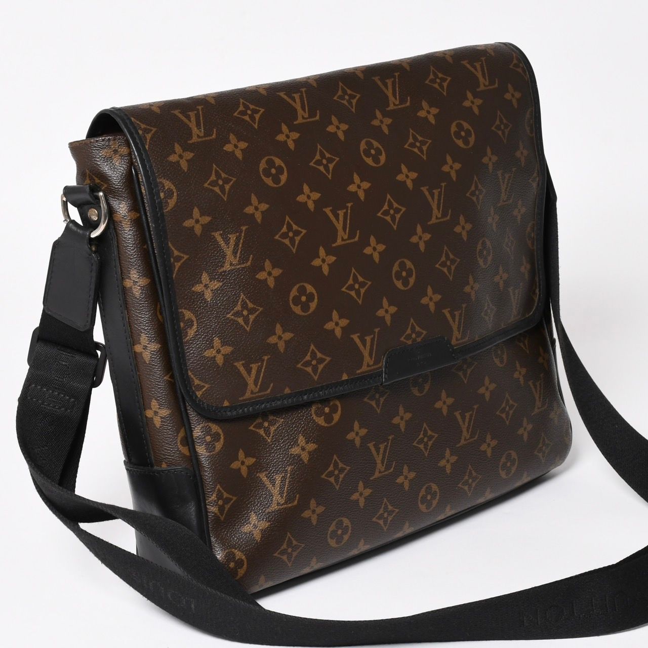 Louis Vuitton Macassar Bus GM Shoulder Bag Monogram Canvas Brown — view 3