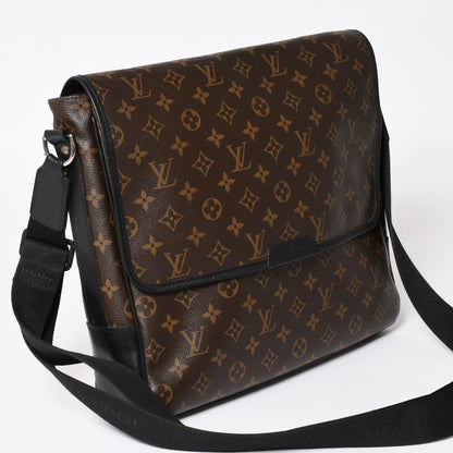 Louis Vuitton Macassar Bus GM Shoulder Bag Monogram Canvas Brown — view 3