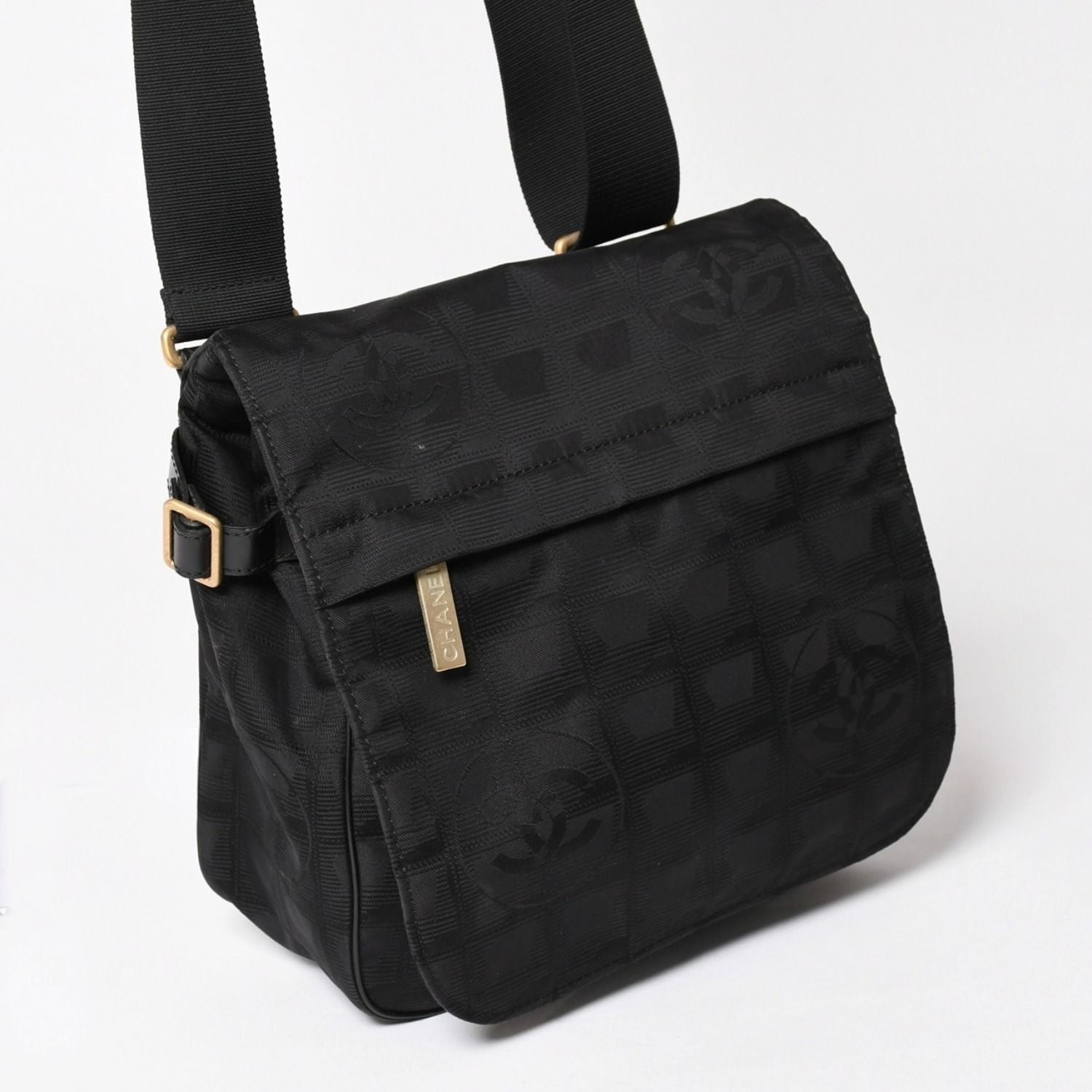 Chanel New Travel Line Messenger Bag Nylon Jacquard Leather Gold — view 3