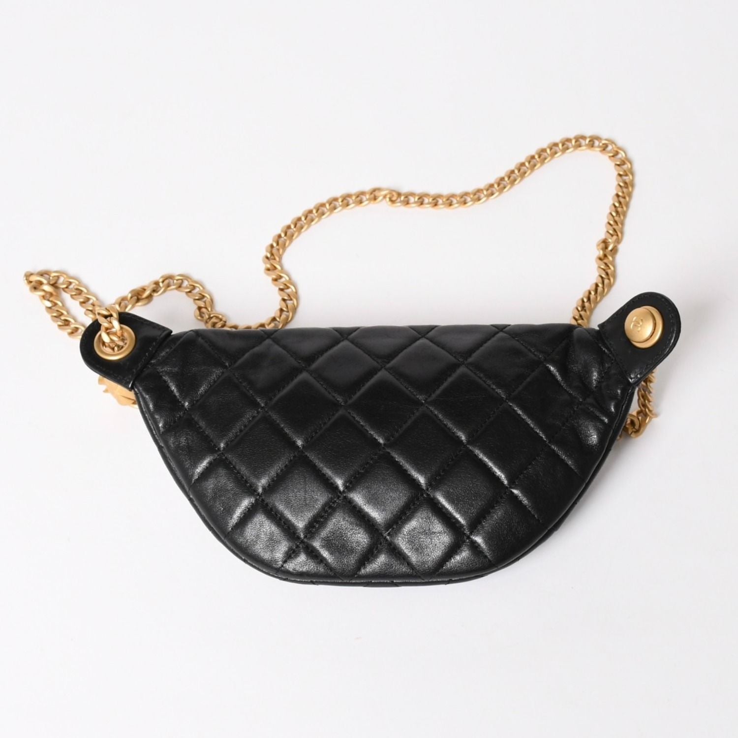 Chanel Quilted Heart Chain Waist Bag Mini Random Model Lambskin Black Gold — view 3