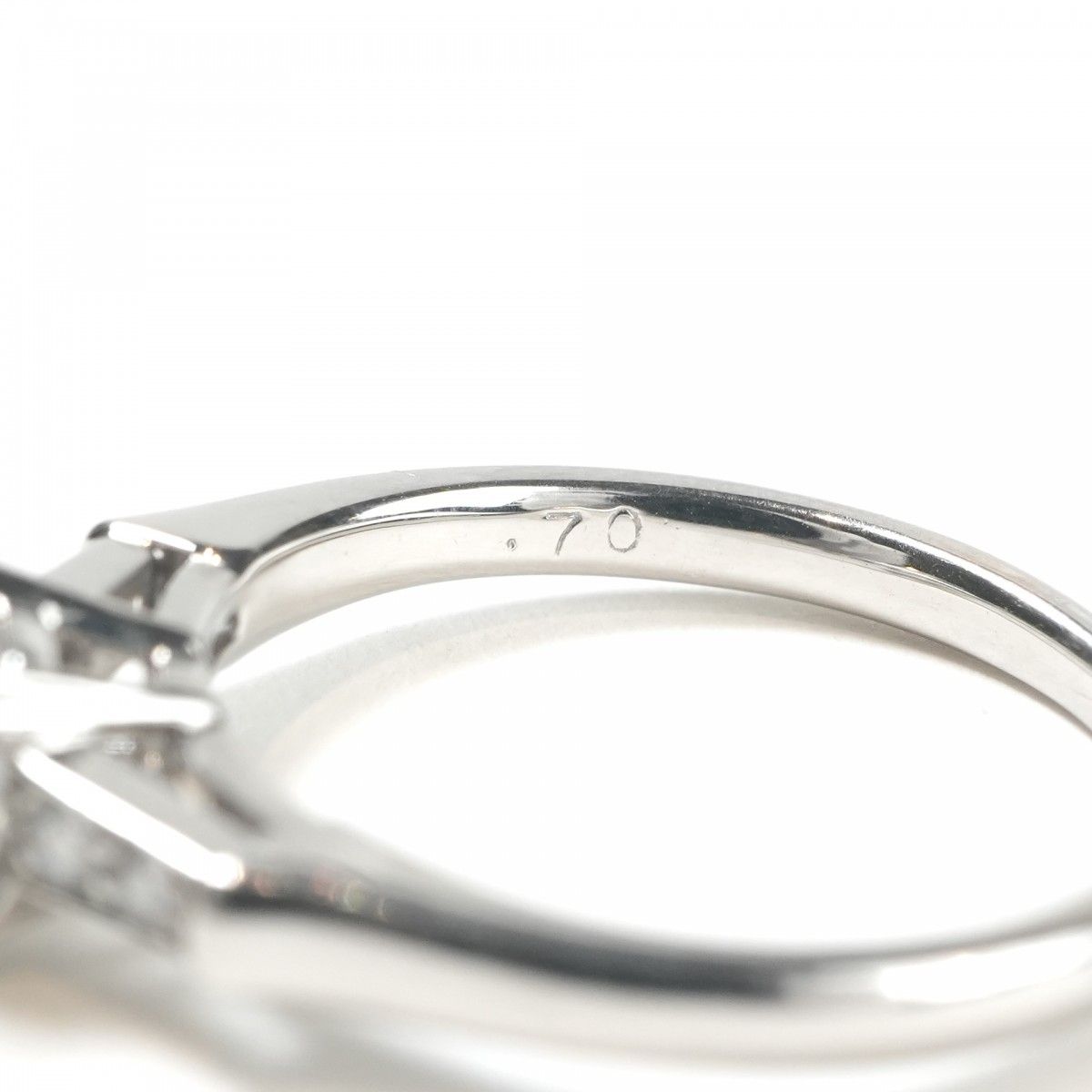 Harry Winston Round Cut Tryst Ring Bi Silver — view 5
