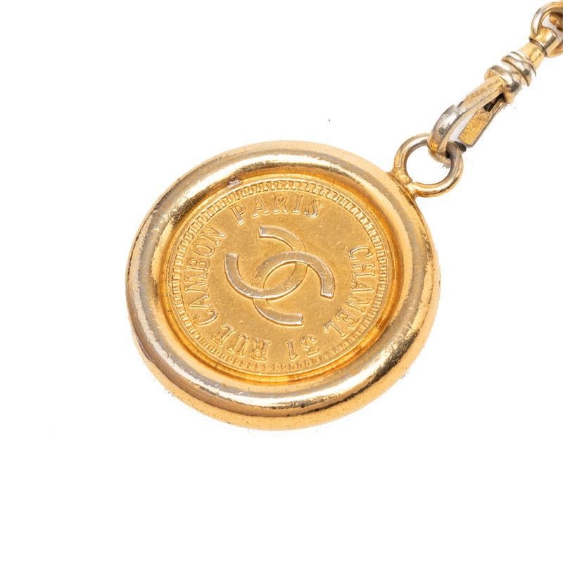 Chanel Vintage Logo Chain Belt Gold Plated — view 2
