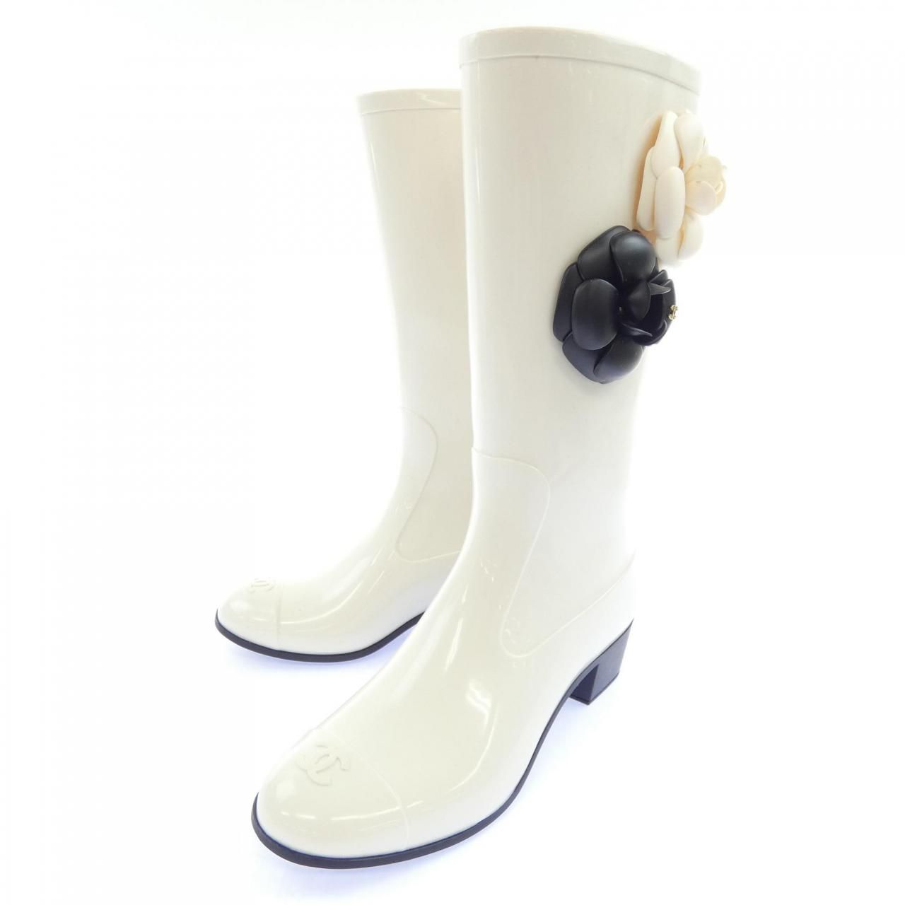 Chanel Rain Boots White — view 3